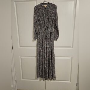 Michael Kors long sleeves maxi dress - worn a few times looks brand new size 4